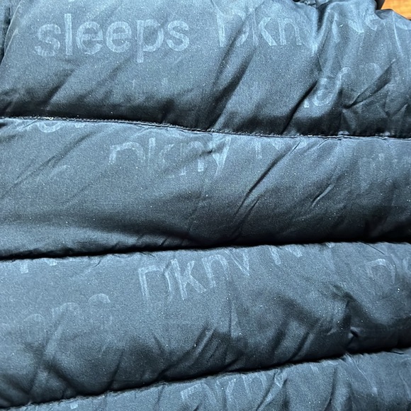 DKNY puffer coat - Picture 2 of 5